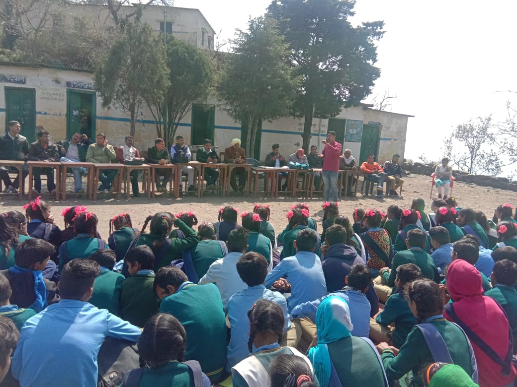  SCHOLARSHIP DISTRIBUTION AT GOVT. INTER COLLEGE MUNNAKHAL, TEHRI GARHWAL